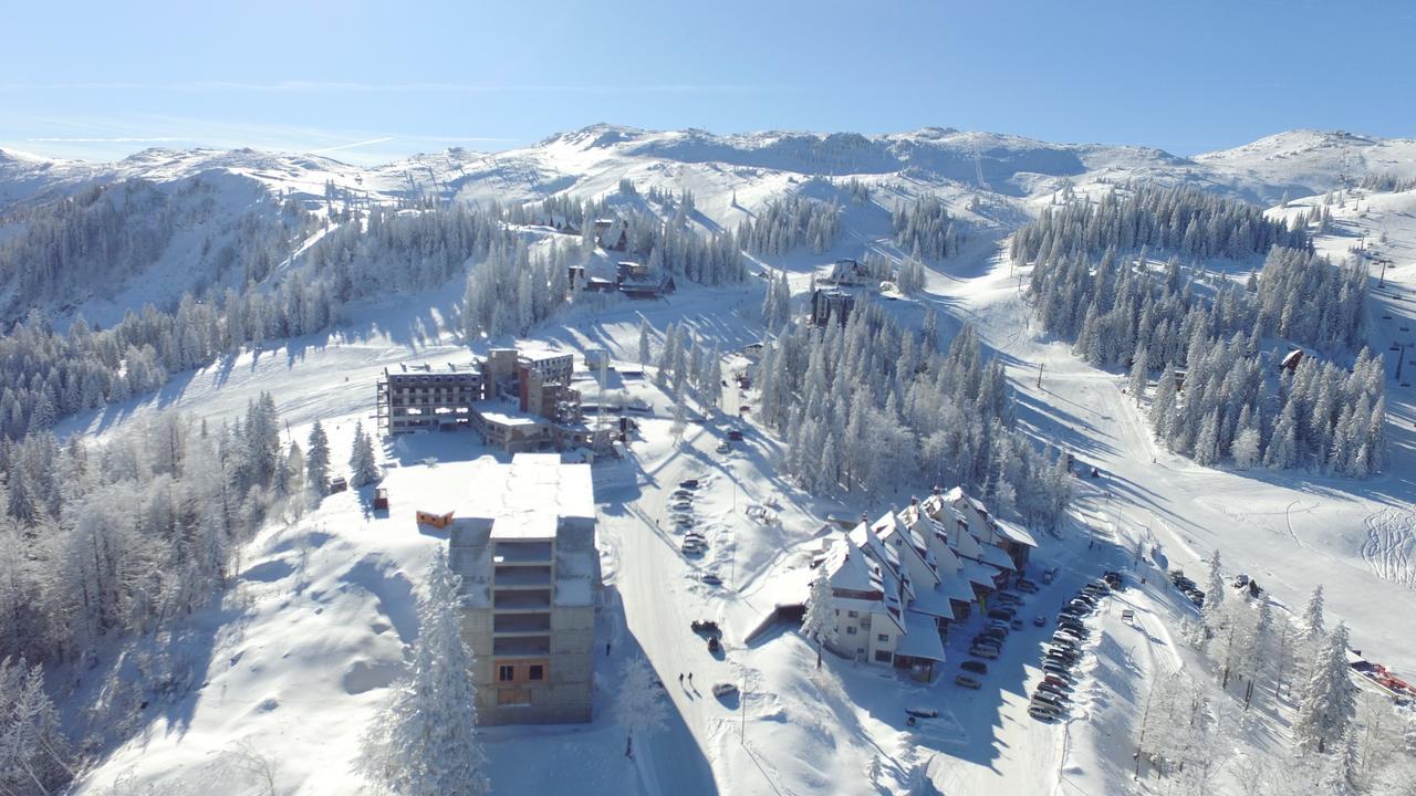 Hotel Dva Javora Яхорина Экстерьер фото